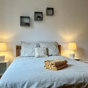 suite-corneille.hotels-rhonealpes.com/